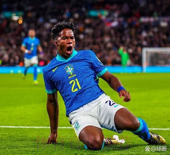 恩德里克在法国首秀惊艳：他是一头犀牛，腿如公牛——里昂九号的宣言